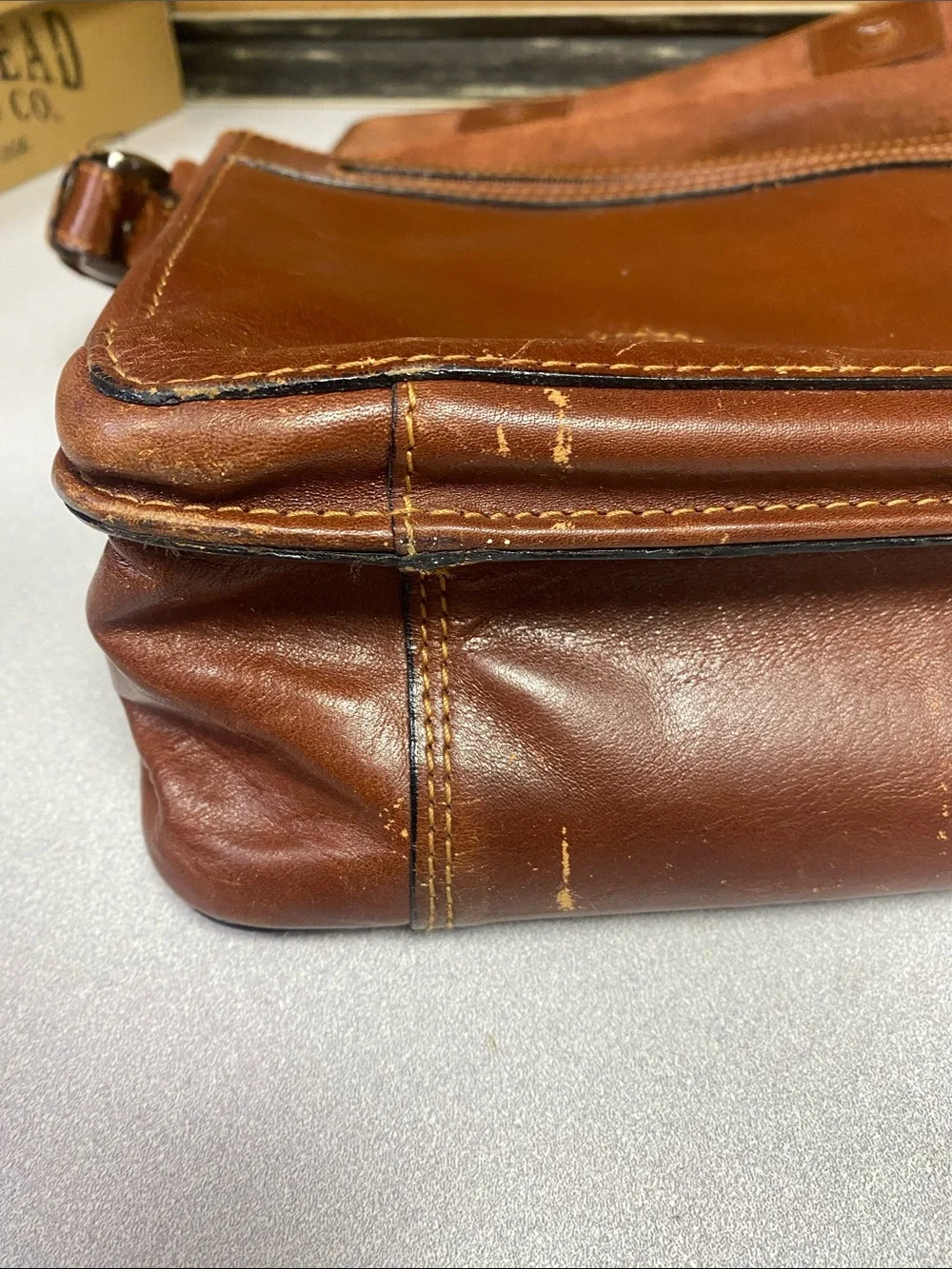 Vintage Men's Brown Leather Messenger Bag with Adjustable Strap